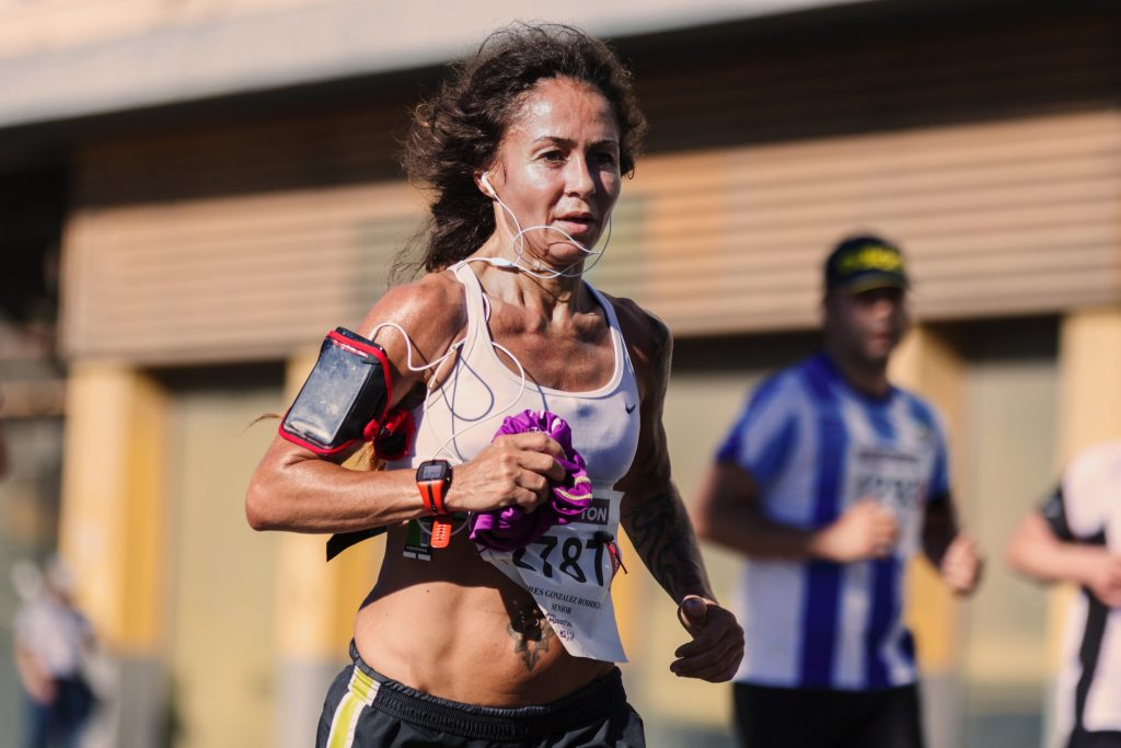 Como secar a barriga gastando mais calorias